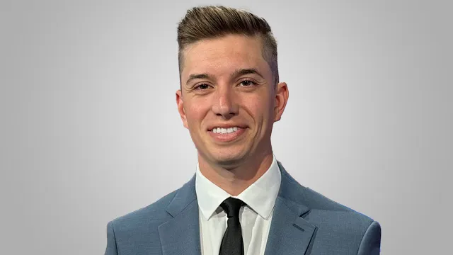 Matt Fontes: Lights Up the News Desk With Sharp Looks, and Smooth Delivery