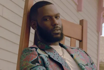 Kofi Siriboe: Sculpted Physique, Velvet Voice, and Leading-Man Heat Kofi Siriboe: Sculpted Physique, Velvet Voice, and Leading-Man Heat