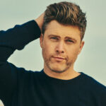 Colin Jost Makes Smart, Clean-Cut, and Funny Look Incredibly Sexy Colin Jost Makes Smart, Clean-Cut, and Funny Look Incredibly Sexy