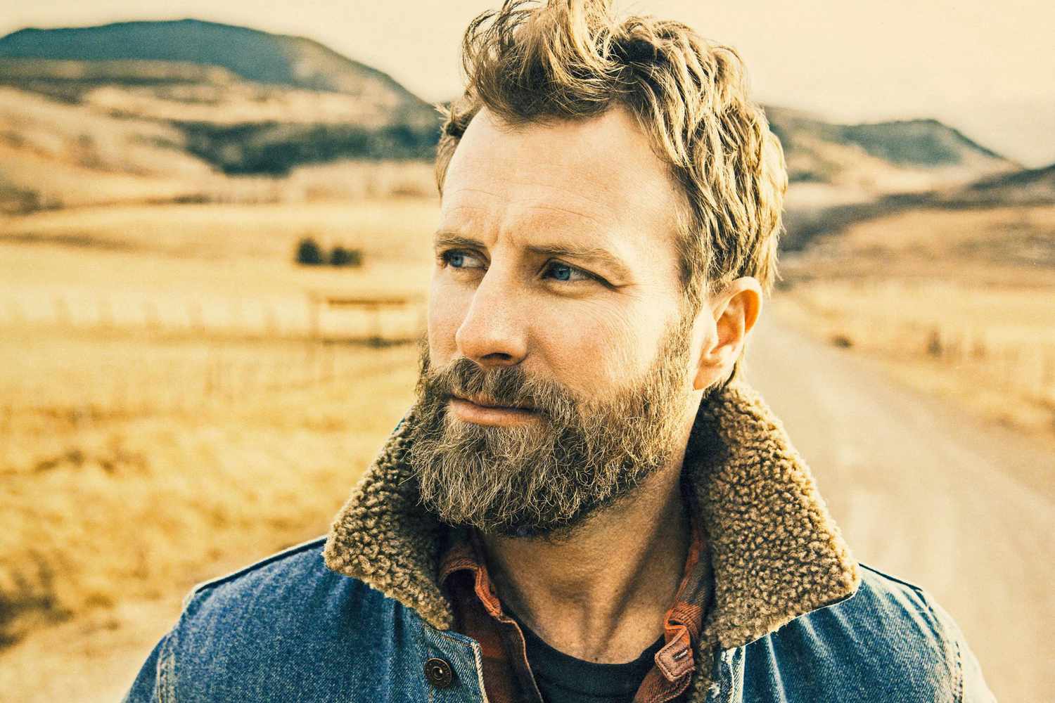 Dierks Bentley: Rough-Edge Charm Into Fantasy Dierks Bentley: Rough-Edge Charm Into Fantasy