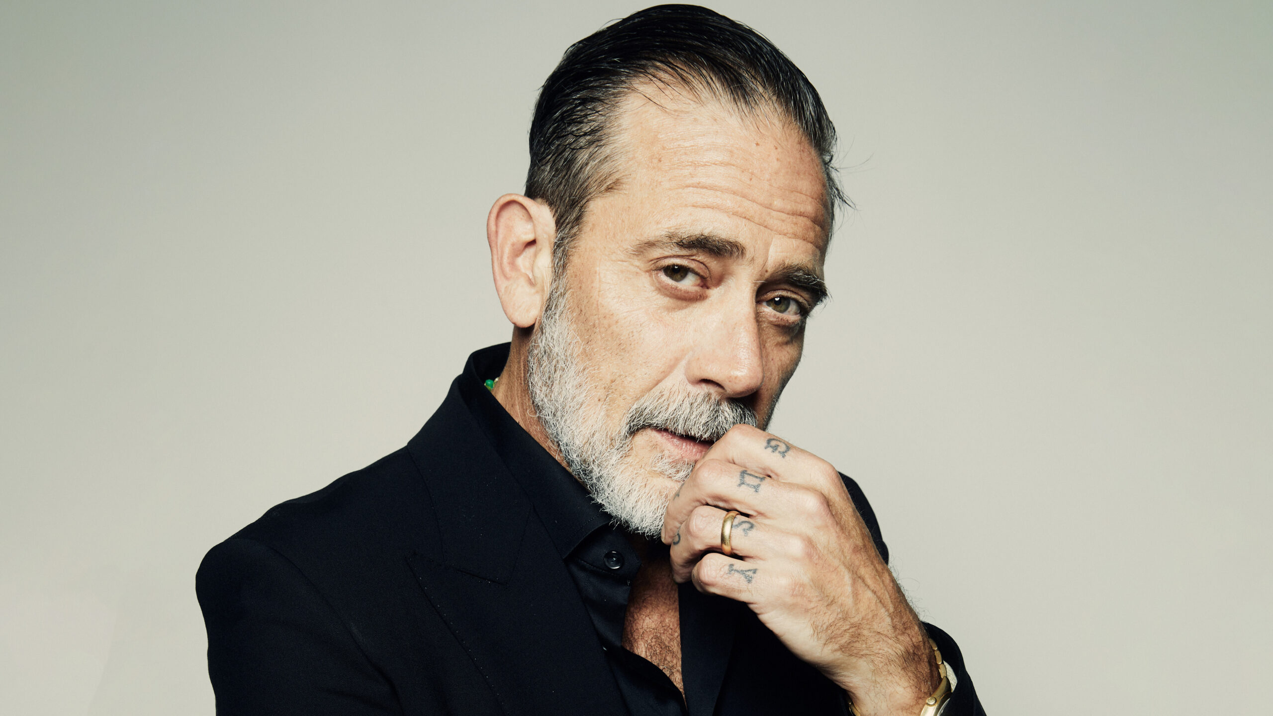 Jeffrey Dean Morgan: Turning Mature Swagger Into Pure Heat Jeffrey Dean Morgan: Turning Mature Swagger Into Pure Heat