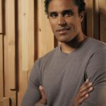 Rick Fox: Athletic Build and Smooth Confidence