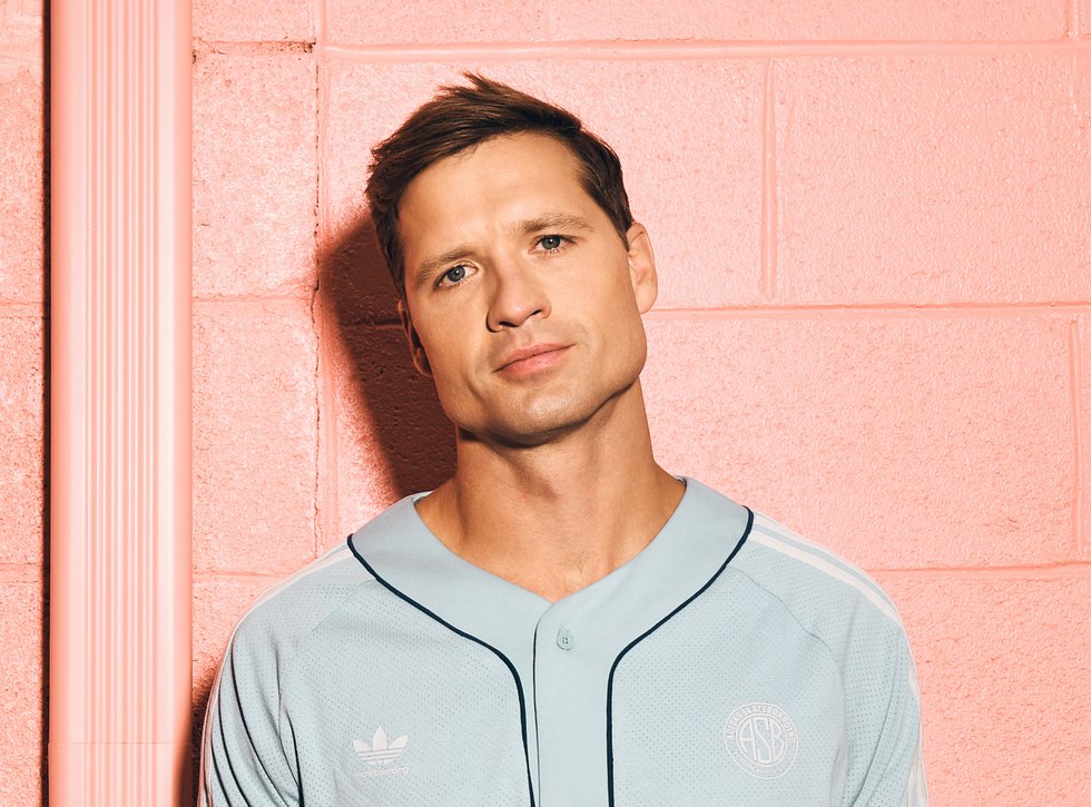 Walker Hayes: Southern Charm and Chart-Topping Swagger