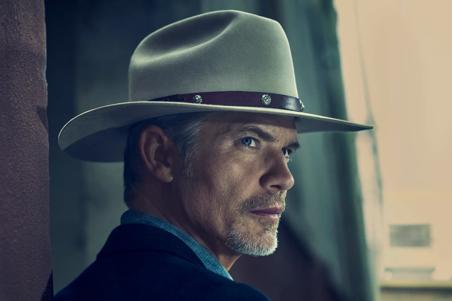 Timothy Olyphant: Cool Control and Screen Swagger
