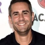 Victor Oquendo: Field Reporting and On-Air Confidence