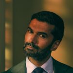 Sendhil Ramamurthy: Refined Edge and Desert Sophistication