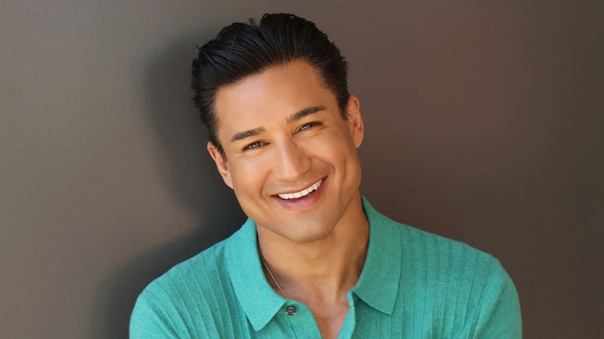 Mario Lopez: Latino Charm and Spicy Confidence